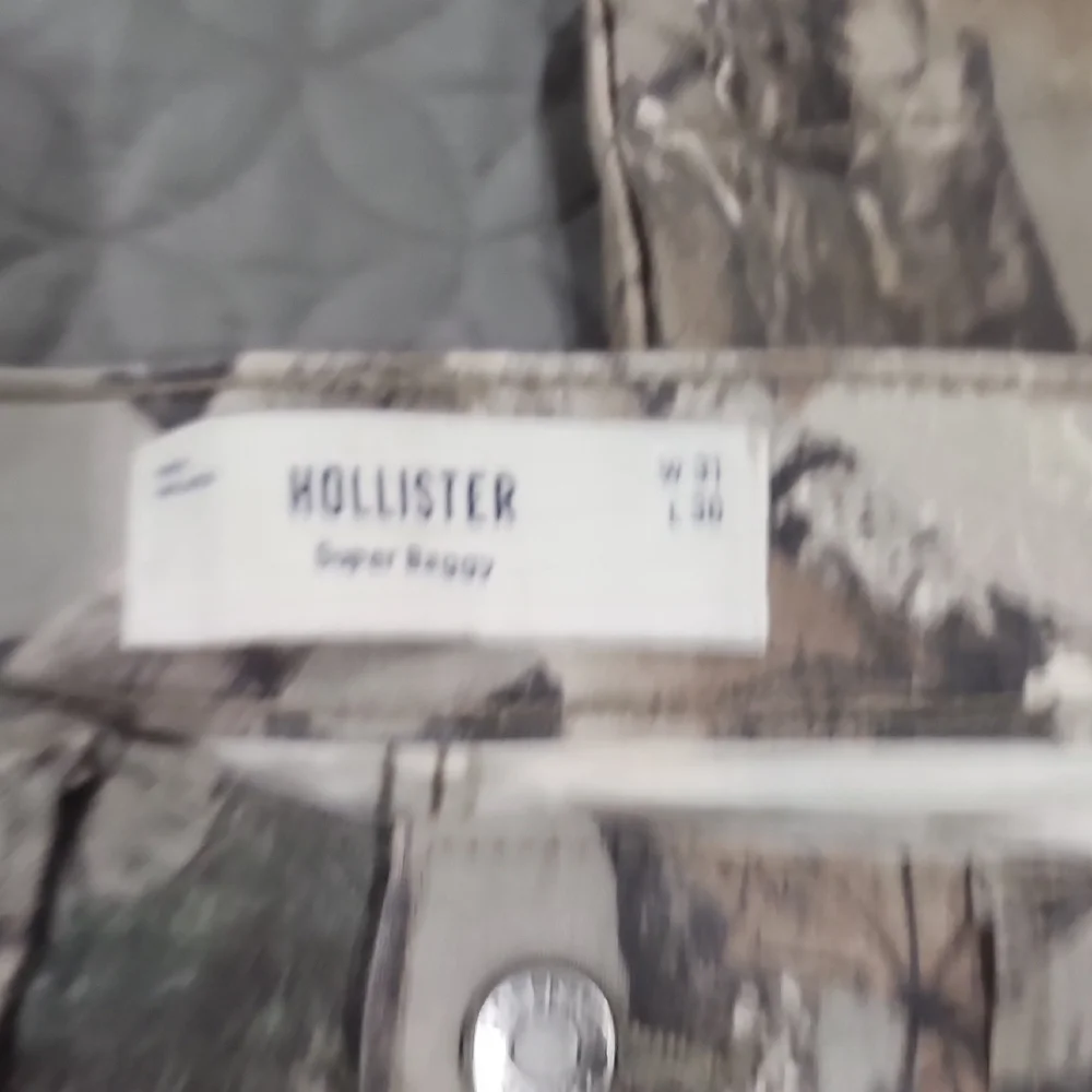 Like New Hollister Woodland Camouflage Pants - Picture 5 of 11